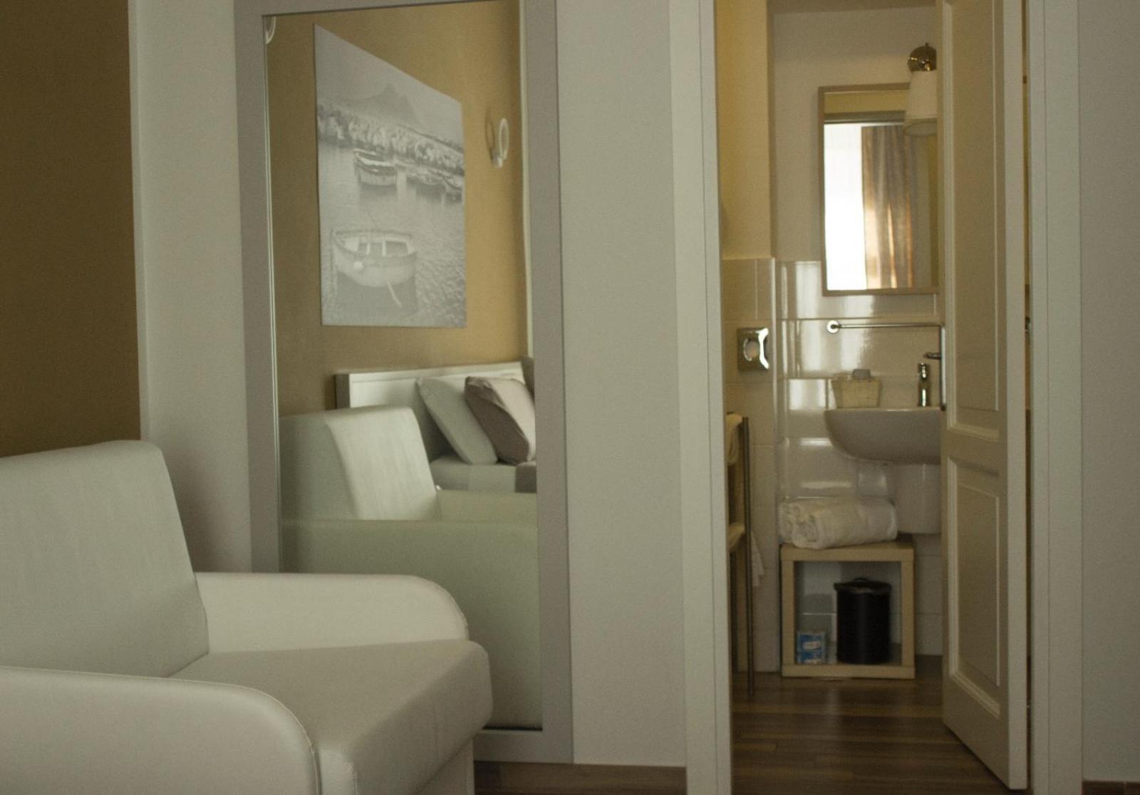 Rooms Stazione Centrale Napoli Cameră foto