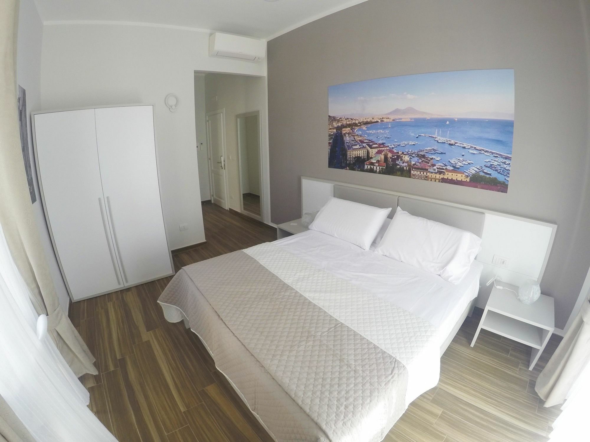 Rooms Stazione Centrale Napoli Exterior foto