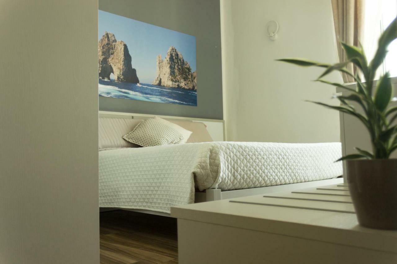 Rooms Stazione Centrale Napoli Exterior foto