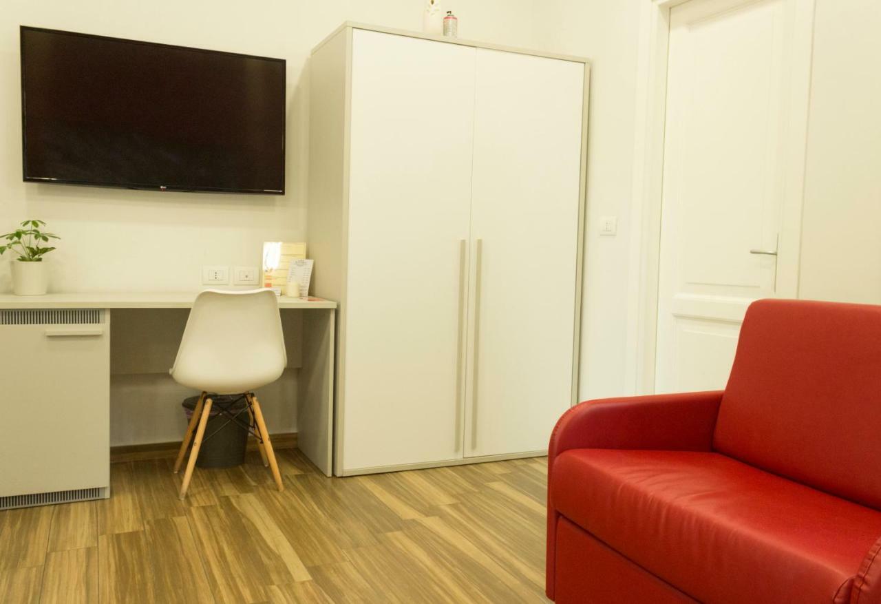 Rooms Stazione Centrale Napoli Exterior foto