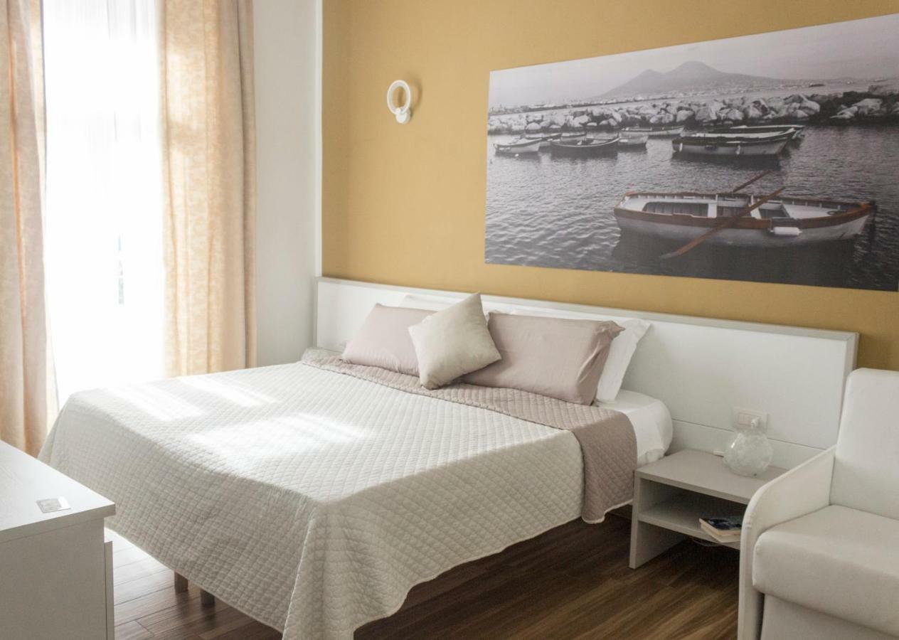 Rooms Stazione Centrale Napoli Exterior foto