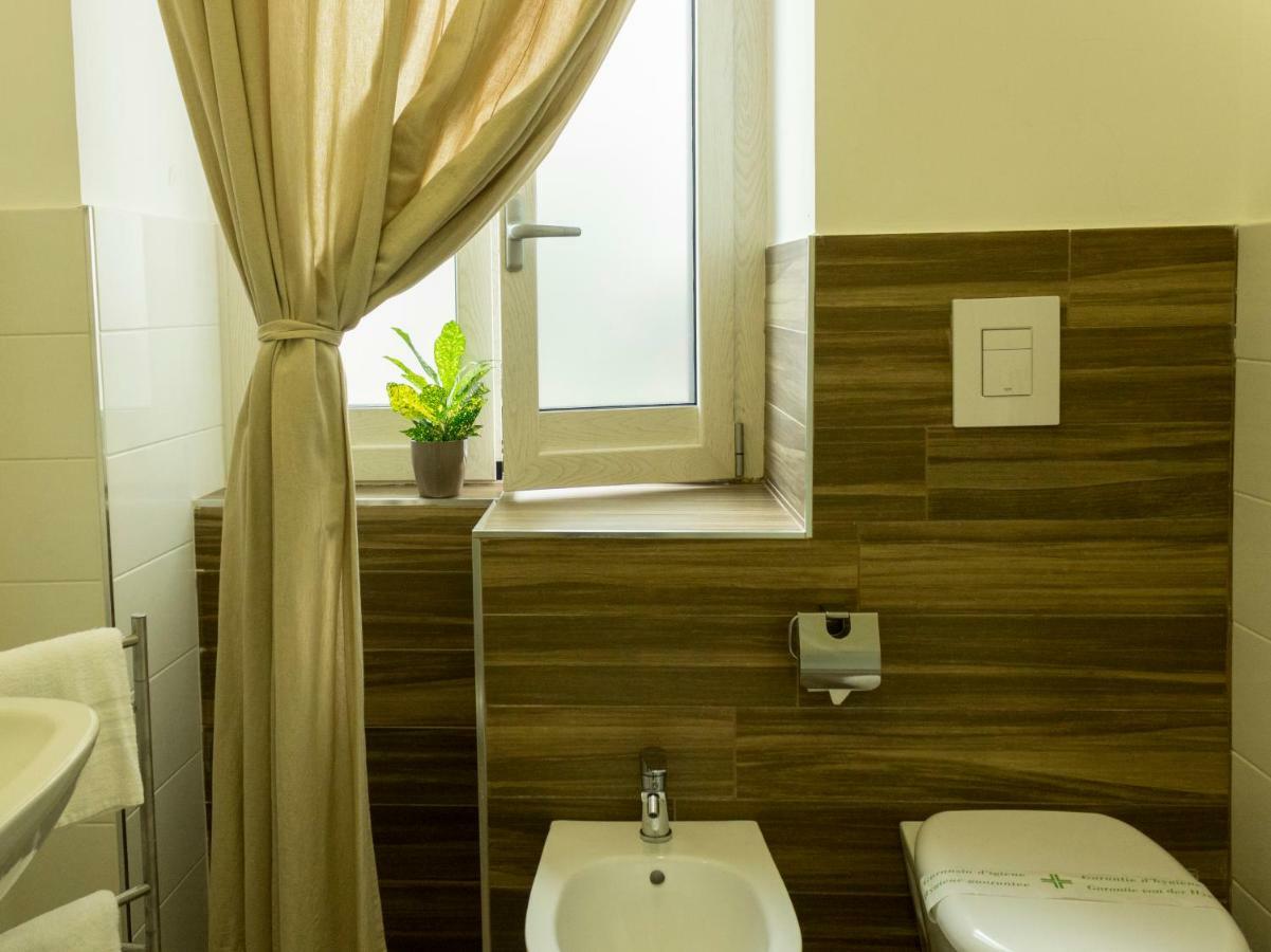 Rooms Stazione Centrale Napoli Exterior foto