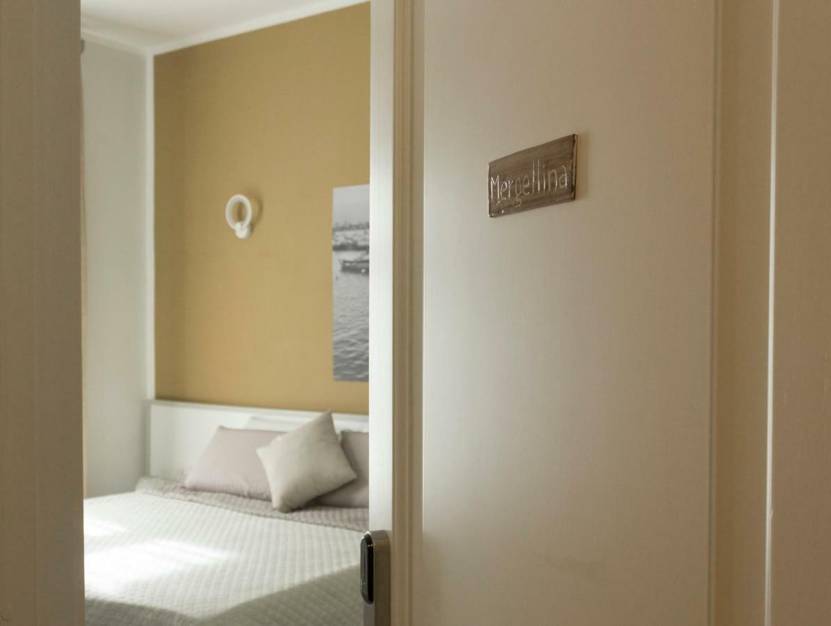 Rooms Stazione Centrale Napoli Exterior foto